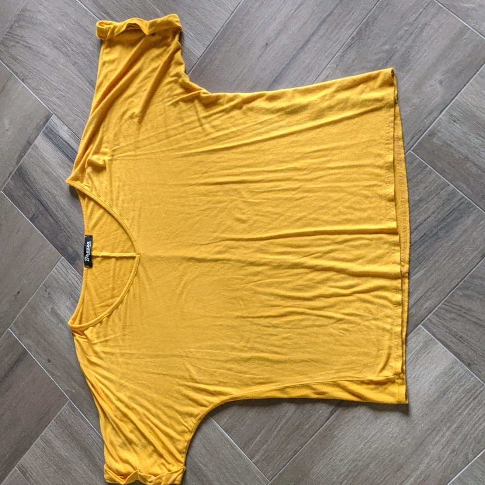 Breeza short sleeve long t-shirt size S/M